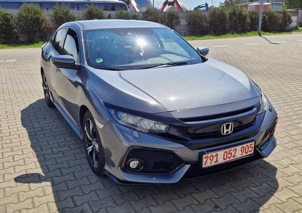 Honda Civic cena 72500 przebieg: 121000, rok produkcji 2017 z Świnoujście małe 379